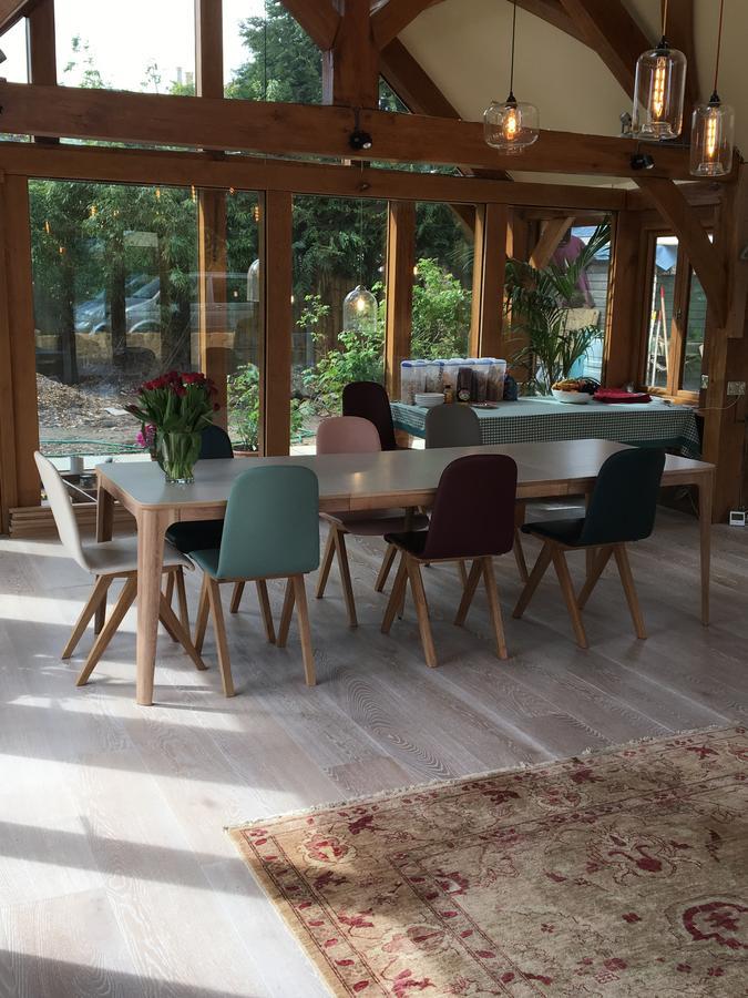 Heathrow Cottages Staines-upon-Thames Екстериор снимка